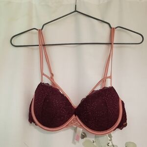 Victoria's Secret Pink Lace Date Night Bra with Pink Detailing